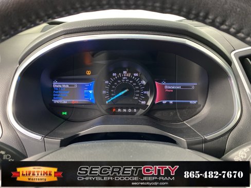 Used 2016 Ford Edge Titanium image 18