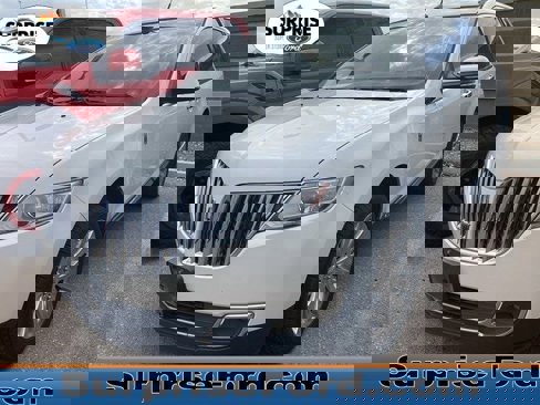 Used 2014 Lincoln MKX FWD w/ Equipment Group 101A image 1