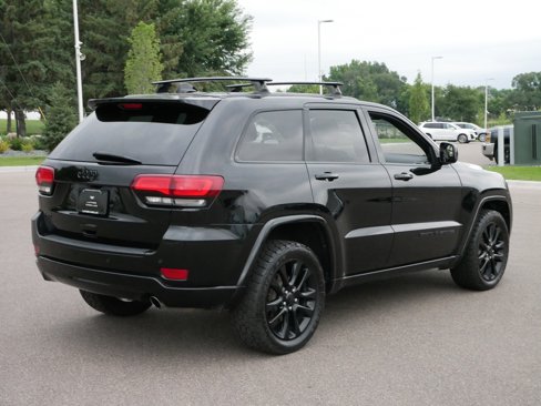 Used 2018 Jeep Grand Cherokee Altitude image 7
