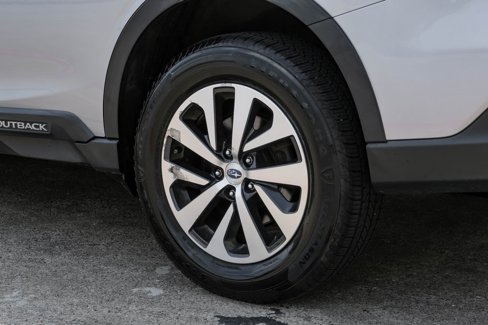 Used 2020 Subaru Outback Premium image 45