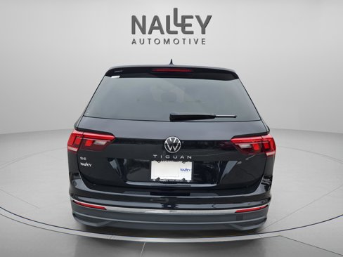 Used 2024 Volkswagen Tiguan SE image 4