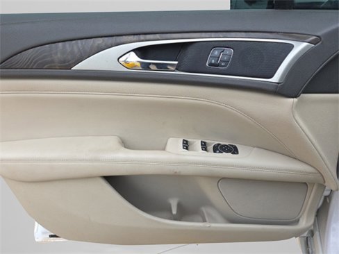 Used 2017 Lincoln MKZ Reserve w/ Technology Package image 9