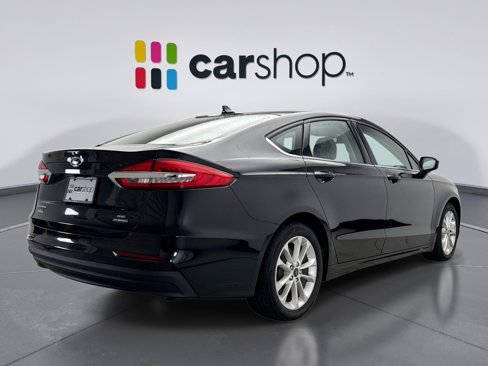 Used 2020 Ford Fusion SE image 4