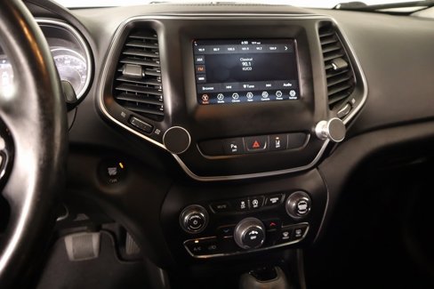 Used 2021 Jeep Cherokee Latitude Plus image 5