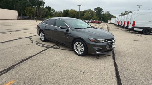 Certified 2018 Chevrolet Malibu LT image 2