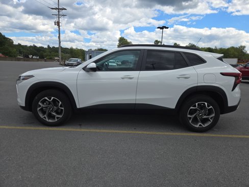 Used 2024 Chevrolet Trax LT w/ Driver Confidence Package image 7