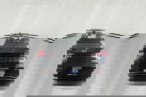 New 2025 Hyundai Elantra SE image 6