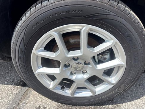Used 2021 Jeep Renegade Latitude w/ Sun & Sound Group image 9