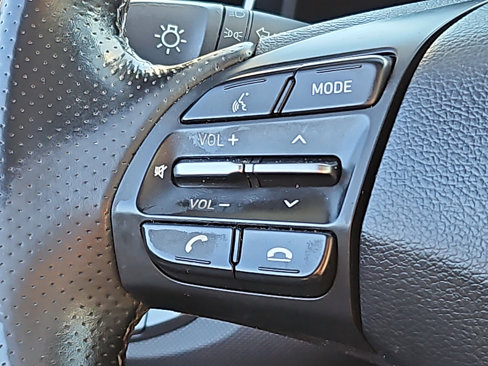 Used 2020 Hyundai Veloster Turbo Ultimate image 20
