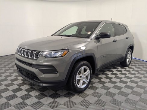 Used 2023 Jeep Compass Sport image 1