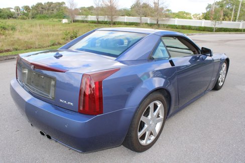 Used 2005 Cadillac XLR image 11