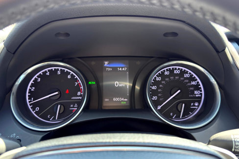 Used 2020 Toyota Camry SE image 11