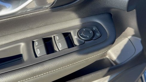 Used 2024 GMC Terrain SLE image 29