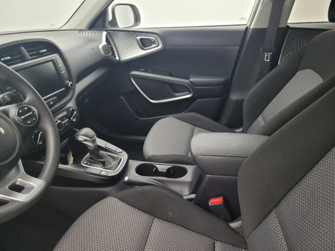 Used 2023 Kia Soul LX w/ LX Technology Package image 17