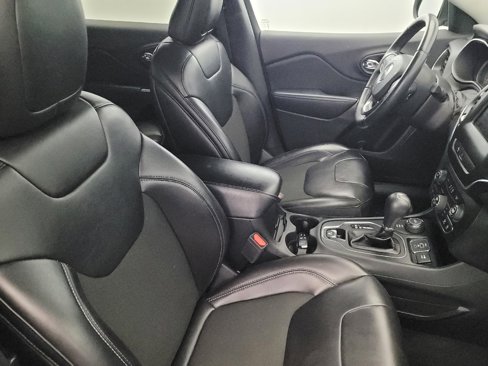 Used 2019 Jeep Cherokee Latitude Plus w/ Comfort/Convenience Group image 21