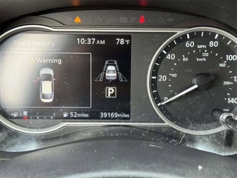 Used 2023 Nissan Versa SV image 12