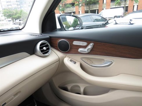 Certified 2022 Mercedes-Benz GLC 300 4MATIC image 16