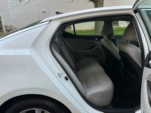 Used 2012 Kia Optima EX w/ Premium Pkg image 29