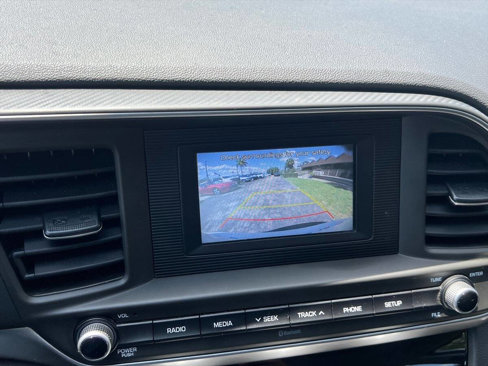 Used 2019 Hyundai Elantra SE image 13