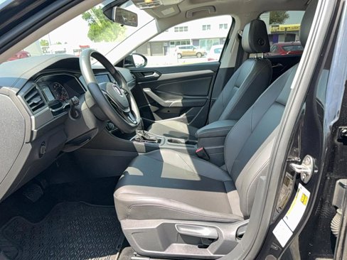 Used 2020 Volkswagen Jetta SE image 11