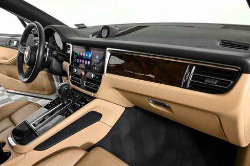 Certified 2022 Porsche Macan image 25