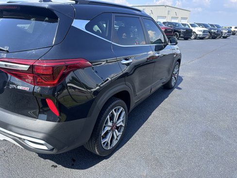 Used 2021 Kia Seltos SX w/ SX Sunroof Package image 27