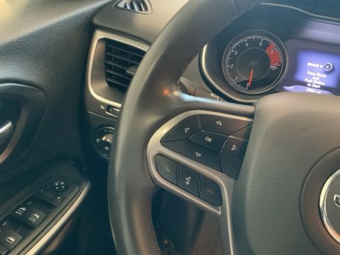 Used 2022 Jeep Cherokee Latitude Lux w/ Mopar Interior Package image 29