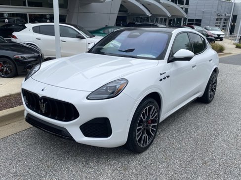 Used 2023 Maserati Grecale Modena image 2