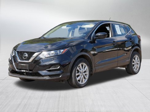 Certified 2022 Nissan Rogue Sport S image 3
