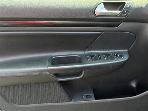 Used 2014 Volkswagen Jetta TDI image 14
