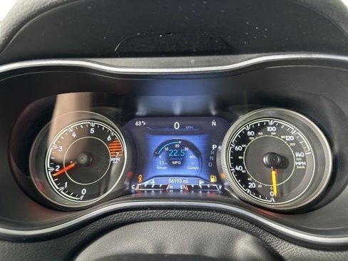 Used 2023 Jeep Cherokee Altitude Lux image 17