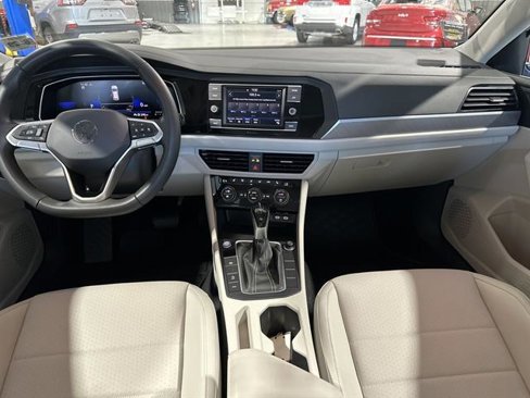 Used 2024 Volkswagen Jetta SE image 20