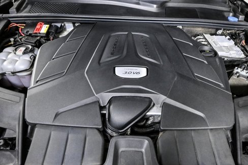 Certified 2020 Porsche Cayenne image 38