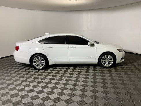 Used 2017 Chevrolet Impala LT image 6