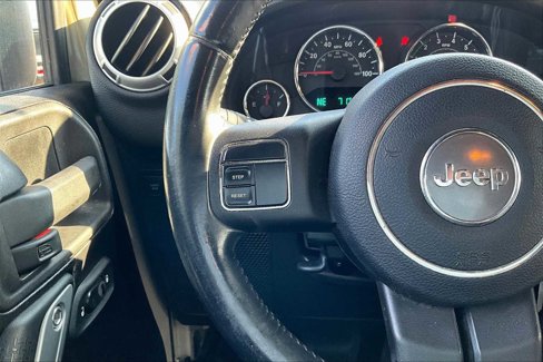Used 2011 Jeep Wrangler Unlimited Rubicon image 20