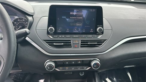 Used 2022 Nissan Altima 2.5 SV image 23