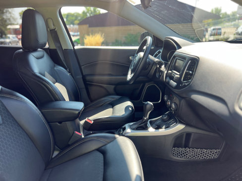 Used 2018 Jeep Compass Latitude w/ Cold Weather Group image 45