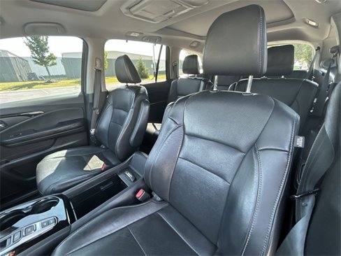 Used 2016 Honda Pilot Touring image 35