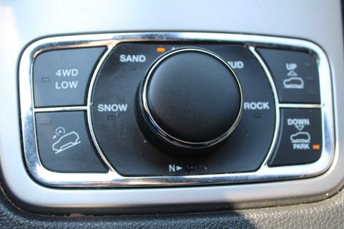 Used 2018 Jeep Grand Cherokee Overland image 37