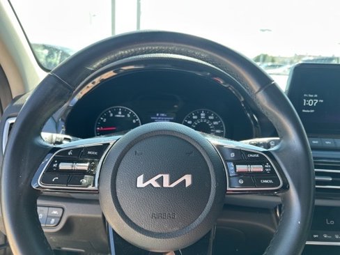 Certified 2023 Kia Seltos S w/ Navigation Package image 9
