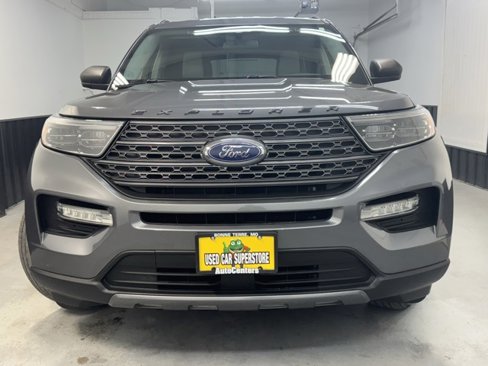 Used 2021 Ford Explorer XLT w/ XLT Sport Appearance Package image 4
