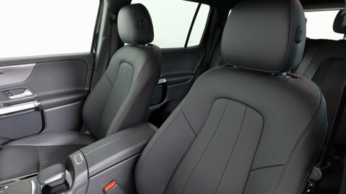 Used 2022 Mercedes-Benz EQB 300 4MATIC image 31