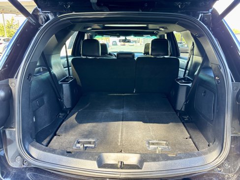 Used 2017 Ford Explorer XLT w/ XLT Technology Feature Bundle image 17