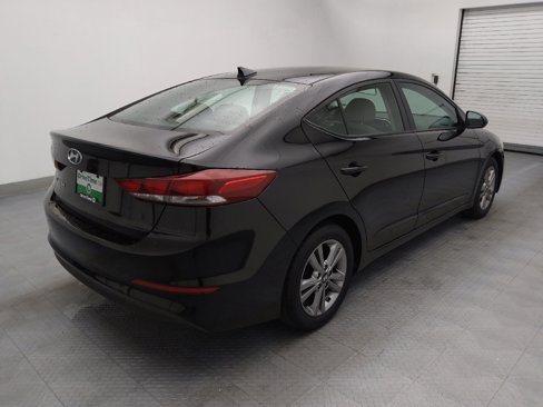 Used 2017 Hyundai Elantra SE image 9