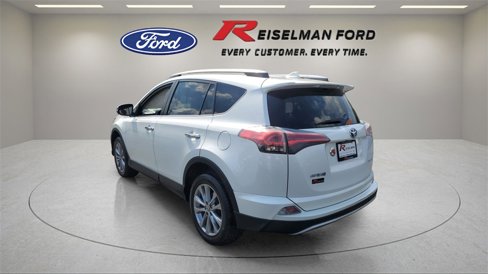 Used 2016 Toyota RAV4 Limited image 3