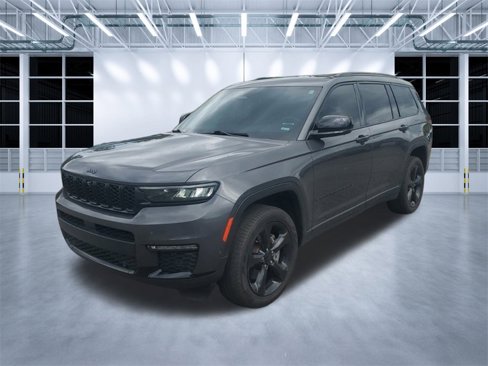 Used 2023 Jeep Grand Cherokee L Limited w/ Luxury Tech Group II image 3