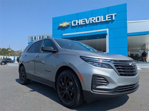 Used 2023 Chevrolet Equinox LS w/ LS Convenience Package image 2