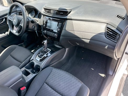 Certified 2020 Nissan Rogue S image 27
