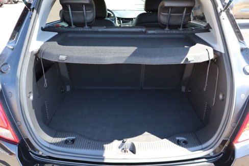 Used 2020 Chevrolet Trax LT w/ LT Convenience Package image 32