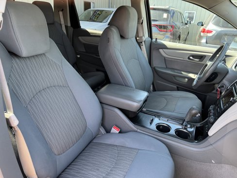 Used 2014 Chevrolet Traverse LT image 25